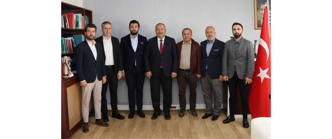 PESİAD Yönetim Kurulu olarak, Pendik İlçe Millî Eğitim Müdürümüz Sayın Ertan SAYGIN’ı makamında ziyaret ettik.
