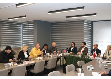PESİAD Yönetim Kurulu olarak, yerel basın mensuplarıyla düzenlediğimiz kahvaltı programında bir araya geldik.