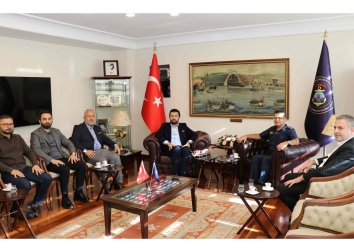 PESİAD Yönetim Kurulu olarak, İstanbul Tersane Komutanlığı ve Garnizon Komutanımız Tümamiral Sayın Recep Erdinç YETKİN’i makamında ziyaret ettik.