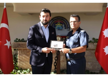 PESİAD Yönetim Kurulu olarak, İstanbul Tersane Komutanlığı ve Garnizon Komutanımız Tümamiral Sayın Recep Erdinç YETKİN’i makamında ziyaret ettik.