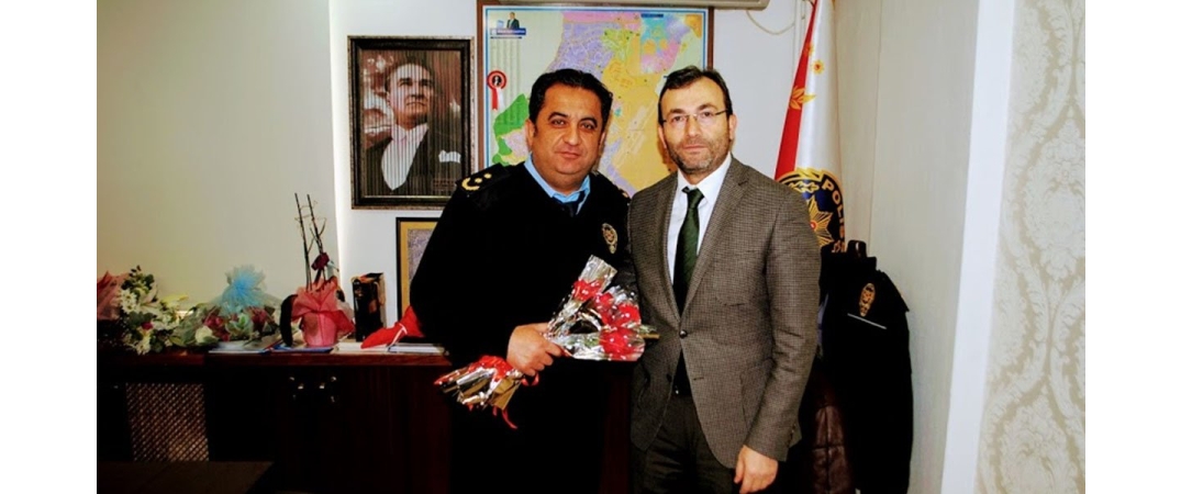 “TAM DESTEK HEP DESTEK TERÖRE LANET”