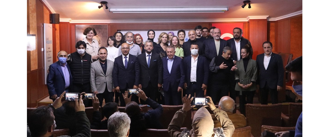 Metin Yazıcı ve Konuklarının Düzenlediği Şiir Dinletisini Programımız