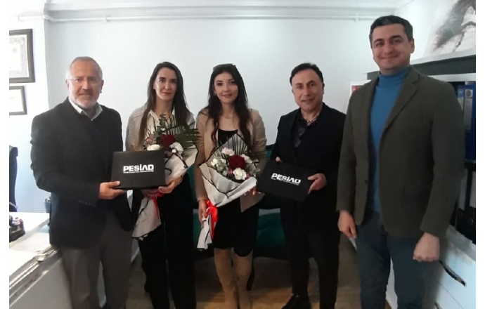 8 Mart Dünya Kadınlar Gününe istinaden üyelerimize ziyarette bulunduk.