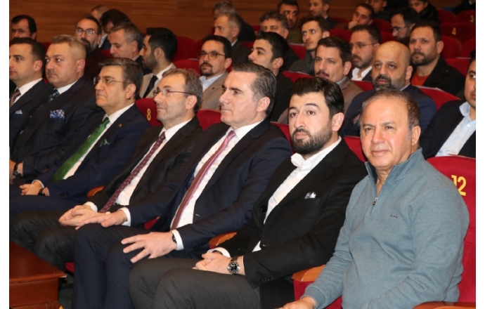 “Suriye Halk Devrimi ve Türk Dış Politikasında Suriye” başlıklı panel düzenlendi.