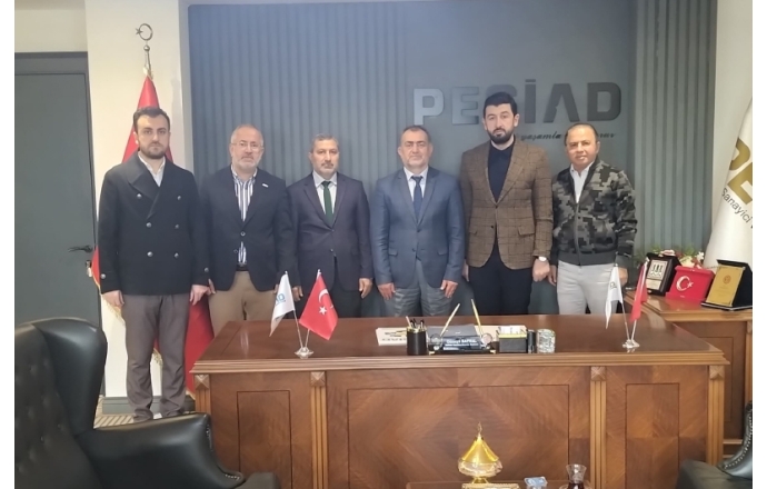 İstanbul Haseki Dini Yüksek İhtisas Merkezi Müdürü Sn. Muhammet Emin KILIÇ, derneğimize ziyaret gerçekleştirmiştir.