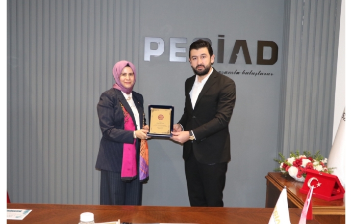Pendik Uğur Okulları Kurucusu Sn. Züleyha POLAT ve ekibi Yönetim Kurulumuzu ziyaret ettiler