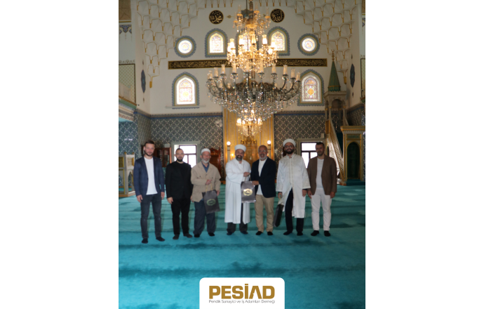 Sosyal İşler Birimimiz, Camiler ve Din Görevlileri Haftası dolayısıyla Pendik Merkez Çarşı Camii’ni ziyaret gerçekleştirdi.