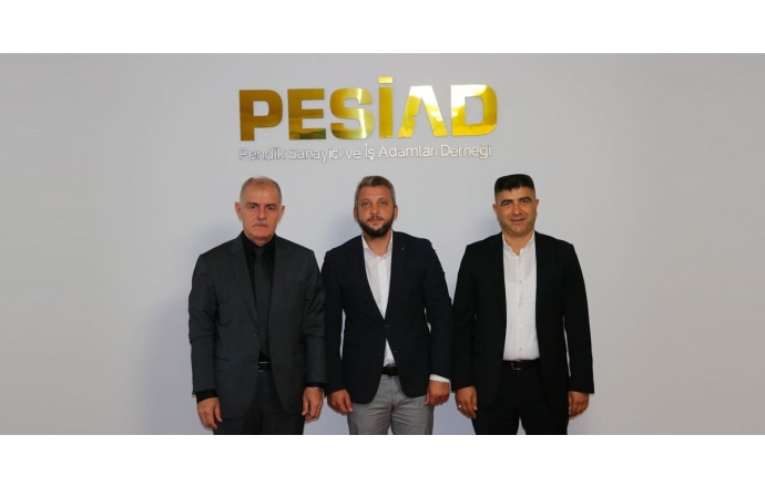 Iraklı İş Adamı Nafi KHAFAF ve Hakim SEVEN Derneğimize Ziyarette Bulundular