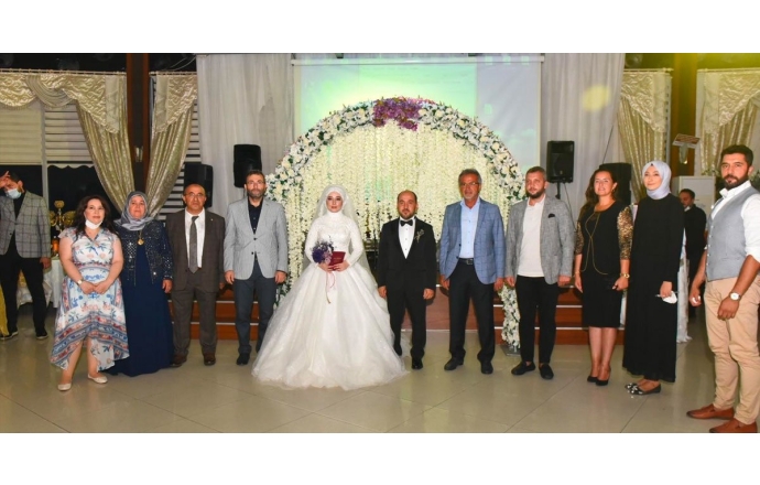 Genç PESİAD Yönetim Kurulu Üyemiz Cüneyt Şallı nın Düğününe Katılım Sağladık