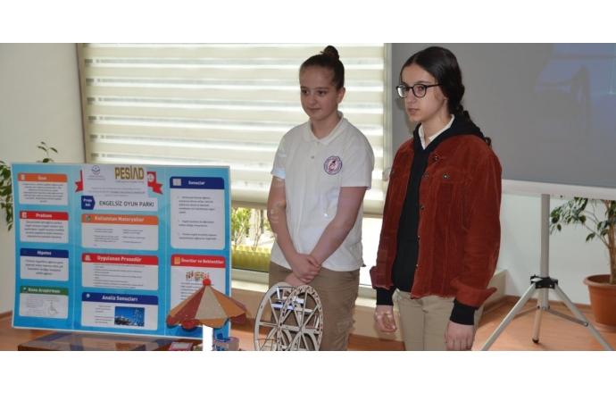 İcat Yarışması Dereceye Girenler ve Jüriyle Bir Araya Geldik