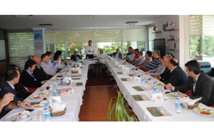 Ev sahipliğini Bayramlar İnşaat adına Muhammet Bayramın yaptığı Onur Kurulu Kahvaltısı