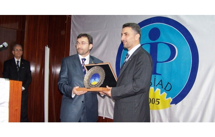 Pendik Toplantısı : Konuk, Ömer Bolat