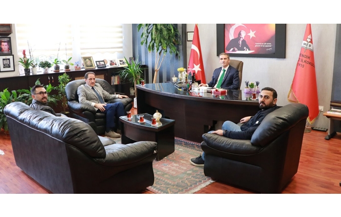 24 Kasım Öğretmenler Günü vesilesiyle Pendik Merkez İlkokulu Müdürü Sn. Zafer NAVDAR’ı ve Değerli Öğretmenlerimizi ziyaret ettik.