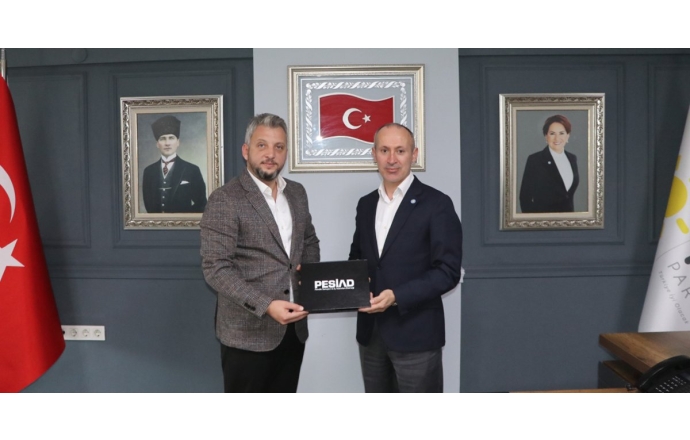 İYİ Parti Pendik İlçe Başkanlığı’na seçilen Sn. Mithat KABADAYI’ya hayırlı olsun ziyaretinde bulunduk.