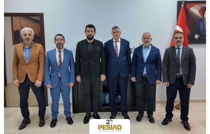 PESİAD Yönetim Kurulu olarak, Pendik SGK İlçe Müdürü Sn. Ali KAÇMAZ'ı makamında ziyaret ettik.