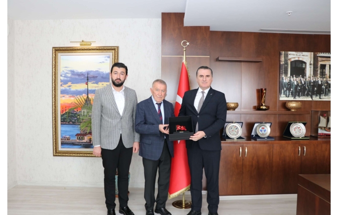 Pendik İlçe Kaymakamımız Sayın Mehmet YILDIZ’ı makamında ziyaret ettik.