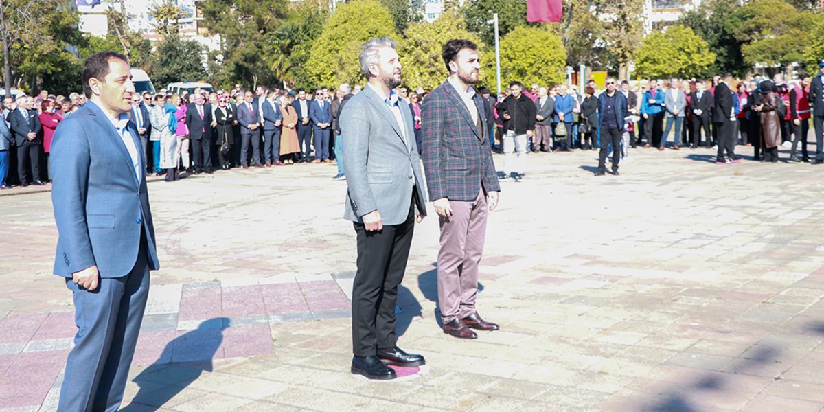 Pendik Kaymakamlığı tarafından düzenlenen 29 Ekim Cumhuriyet Bayramı çelenk sunma törenine katılım sağladık-1