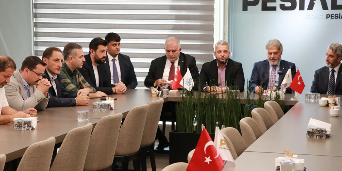 Yeniden Refah Partisi Genel Başkan Yardımcısı Sn. Mehmet ALTINÖZ ve beraberindeki heyet derneğimize ziyarette bulundular.-1