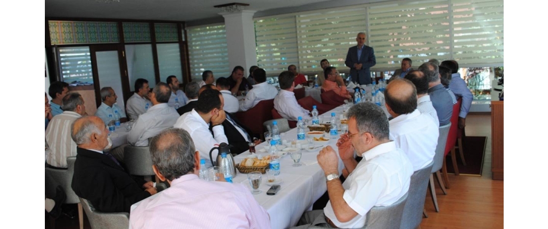 Ev sahipliğini Dilaver Şallı’nın yaptığı gelenekselleşen Onur Kurulu Kahvaltısı