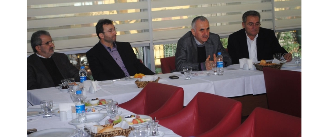 Ev sahipliğini Muhammed BAYRAM’ın yaptığı Onur Kurulu Kahvaltımız