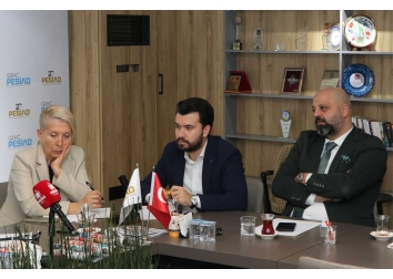 PESİAD Yönetim Kurulu olarak, yerel basın mensuplarıyla düzenlediğimiz kahvaltı programında bir araya geldik.