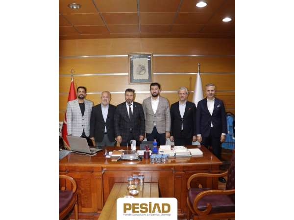 Pendik Müftüsü görevine atanan Sn. Dr. Abdulhamid PEHLİVAN’a hayırlı olsun ziyaretinde bulunduk.