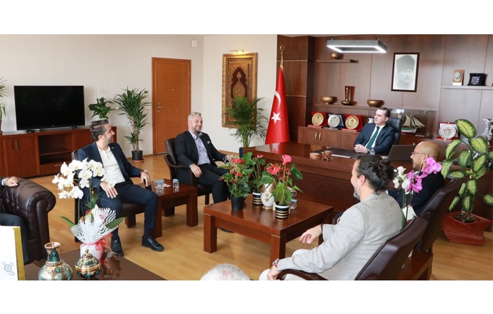 Pendik İlçe Kaymakamlığına atanan Sn. Mehmet YILDIZ’a hayırlı olsun ziyaretinde bulunduk.