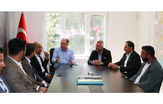CHP Pendik İlçe Başkanlığı’na seçilen Sn. Niyazi GÜNERİ’ye hayırlı olsun ziyaretinde bulunduk.